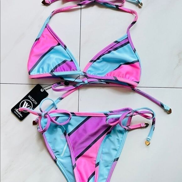 NWT Wildfox Malibu striped reversible bikini set - Picture 1 of 2
